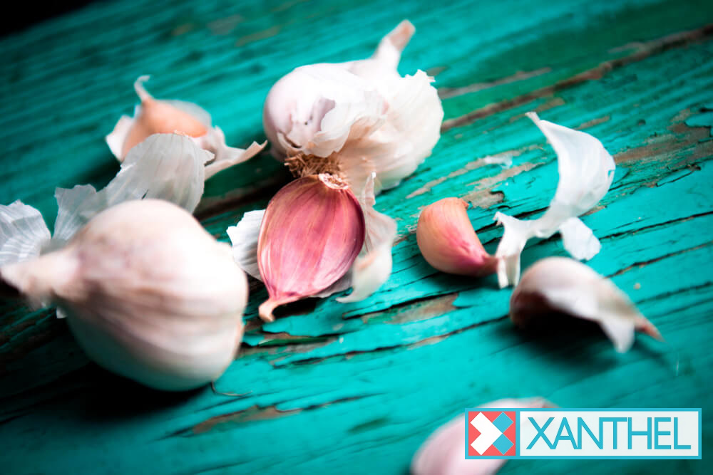 Garlic application complications for xanthelasma appearance