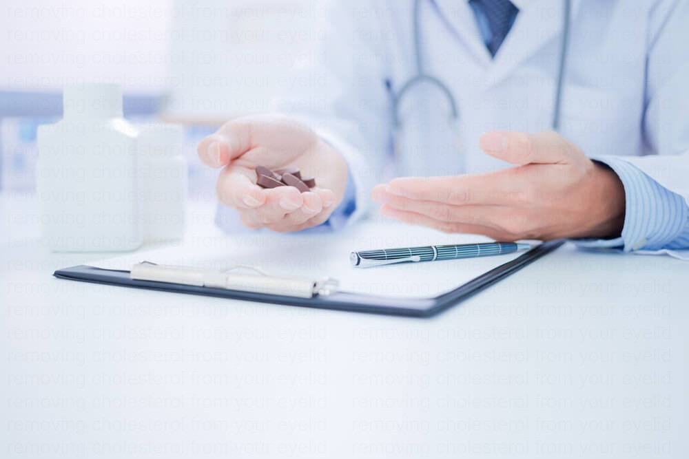 removing cholesterol from your eyelid